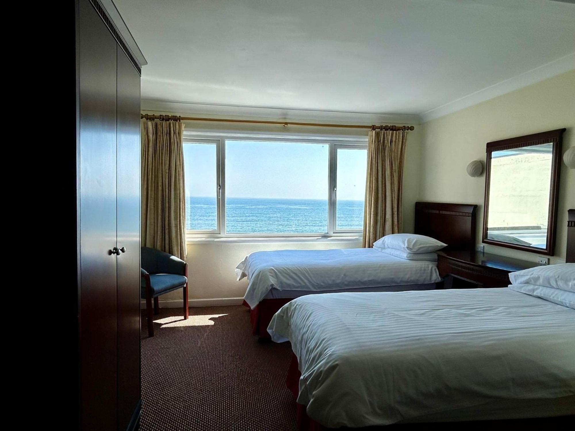 Regent Court - Seafront, Sandown - Free Car Ferry For Bookings Of 3 Or More Nights, Subject To Availability Exterior foto