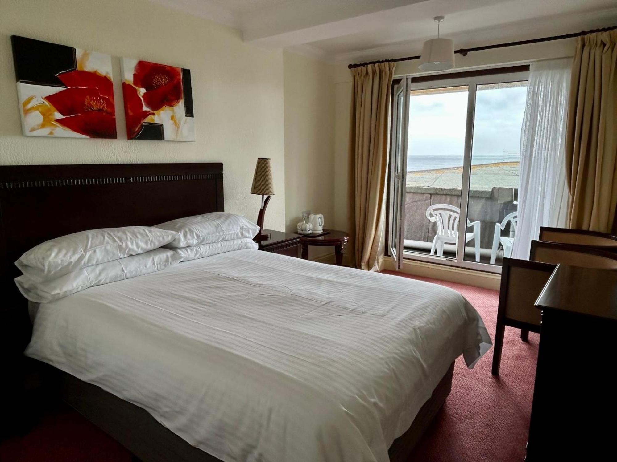 Regent Court - Seafront, Sandown - Free Car Ferry For Bookings Of 3 Or More Nights, Subject To Availability Habitación foto