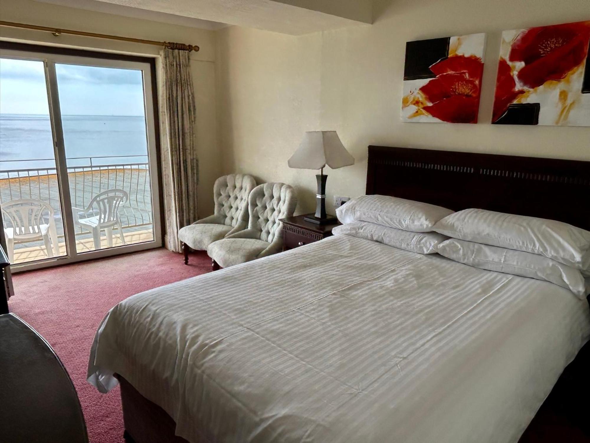 Regent Court - Seafront, Sandown - Free Car Ferry For Bookings Of 3 Or More Nights, Subject To Availability Exterior foto