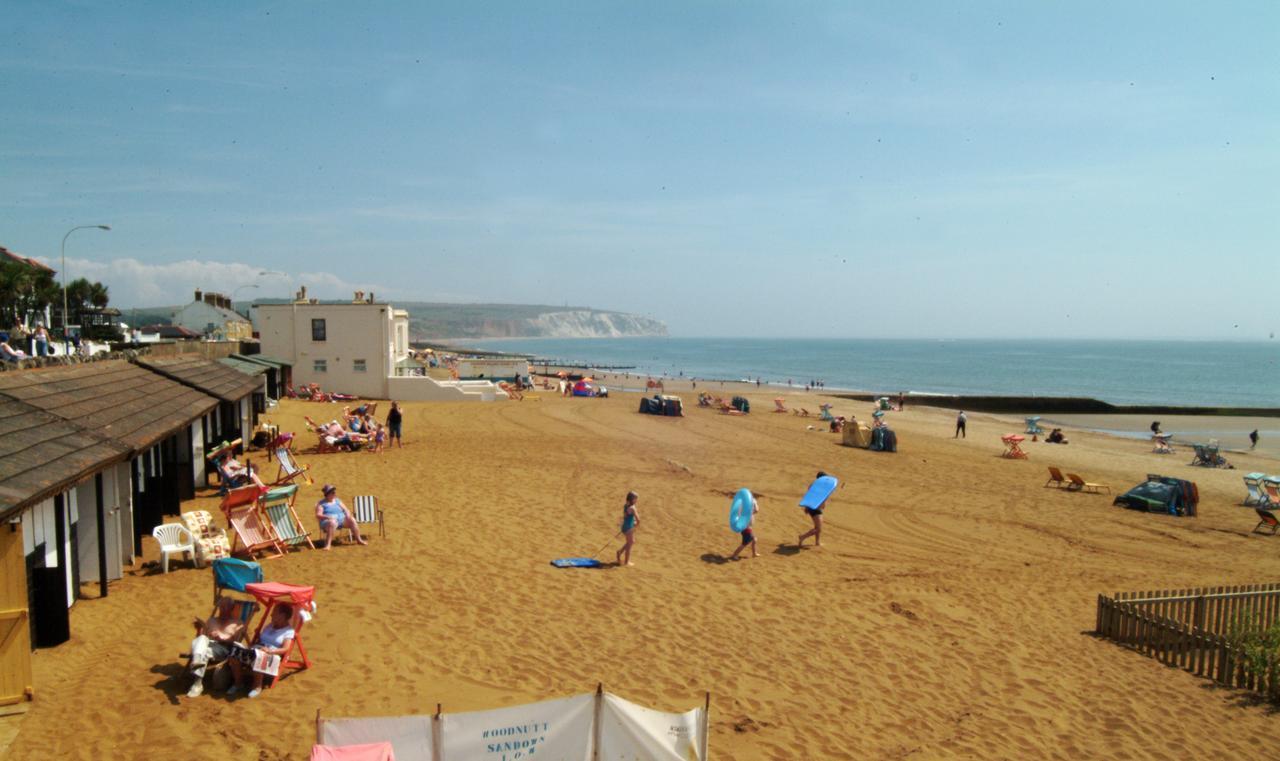 Regent Court - Seafront, Sandown --- Car Ferry Optional Extra 92 Pounds Return From Southampton Exterior foto